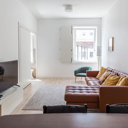 Classy 2Bdr Apartment In Downtown By Lovelystay Lisbon Exterior photo