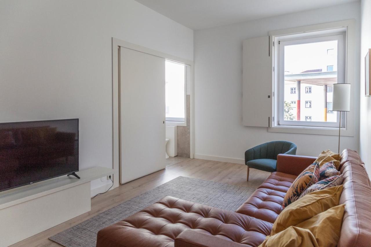 Classy 2Bdr Apartment In Downtown By Lovelystay Lisbon Exterior photo